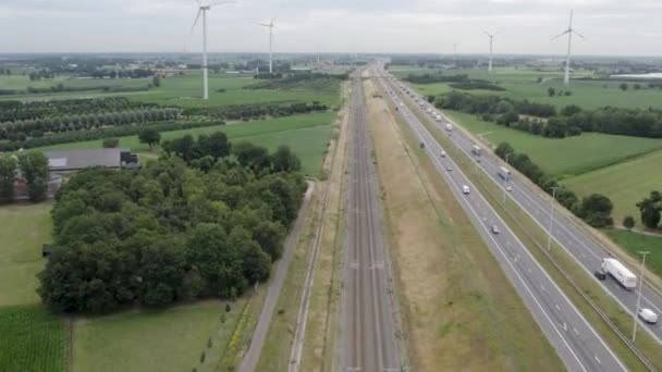 Questo Filmato Drone Cattura Autostrada E19 Mentre Taglia Attraverso Paesaggio — Video Stock