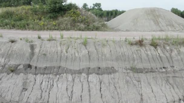 Drone Footage Captures Geological Strata Coastal Sediment Layers Offering Detailed — Stock Video