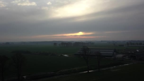 Serene Clip Captures First Light Dawn Breaks Mist Covered Rural — Stock Video