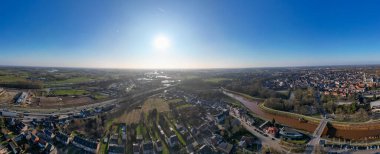 Lier, Antwerp, Belçika, 5 Mart 2025, çarpıcı bir hava manzarası dingin, pitoresk doğal manzaraların yanında canlı kentsel alanlar sergiliyor.