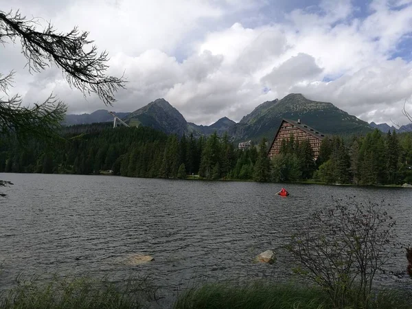 Bela Paisagem Com Lago Montanhas Tatra Eslováquia — Fotografia de Stock