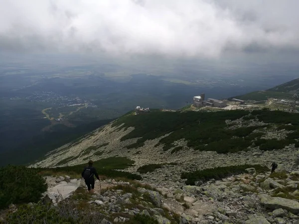 Bergslandskap Med Moln Och Blå Himmel Tatra Slovakien — Stockfoto