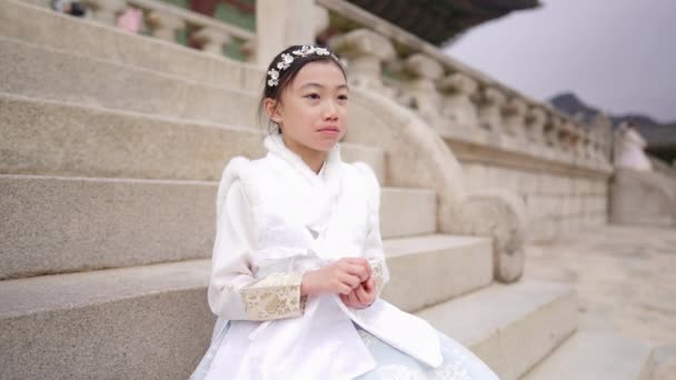 Slow Motion Video Koreansk Pige Iført Chimachogori Gyeongbokgung Palace Seoul – Stock-video