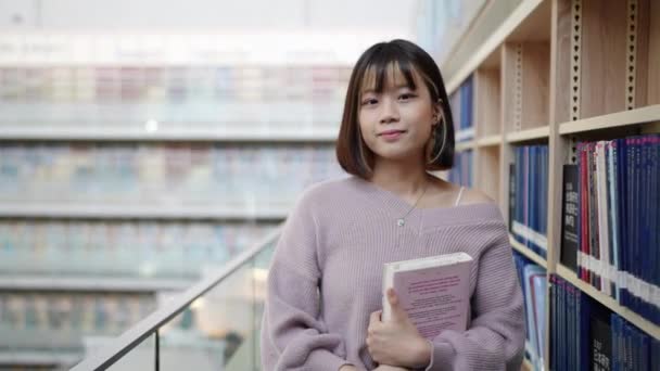 Vídeo Cámara Lenta Una Estudiante Universitaria Taiwanesa Años Que Pasa — Vídeo de stock