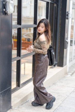 Hong Kong Adası 'nda 20' li yaşlarda Çinli bir kadın.