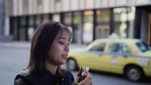 Una Joven Japonesa Prefectura Okinawa Unos Años Que Comía Huevos — Vídeos de Stock