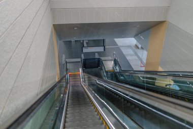 Taman Pinggiran Putra 'daki MRT Taman At İstasyonu, 43300 Seri Kembangan, Selangor, Malezya, 16 Haziran 2024 sabahı.