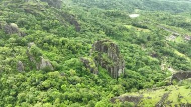 Nglanggeran antik volkanı, Endonezya 'nın havadan görünüşü.