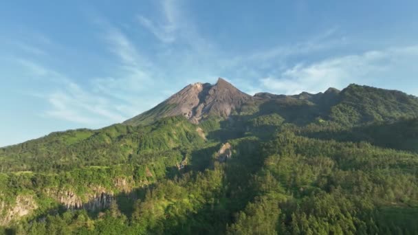 Flygfoto Över Mount Merapi Morgonen — Stockvideo