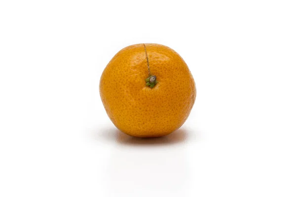 橙色隔离 白色的香橙 白色背景的香塘缅甸橙 — 图库照片
