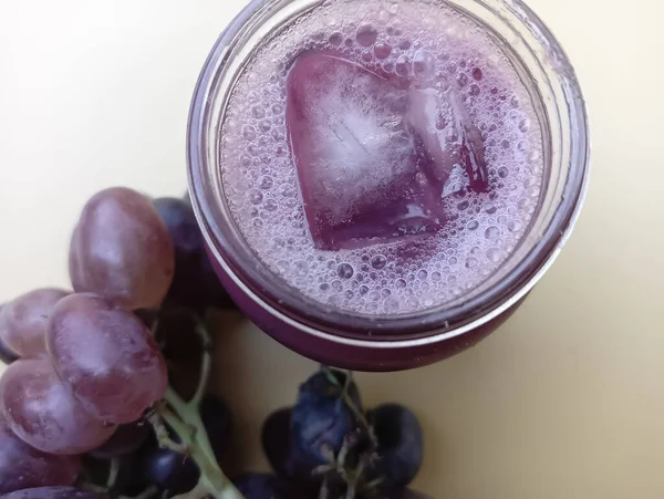 Здоровий Свіжий Виноградний Сік Скляній Банці — стокове фото