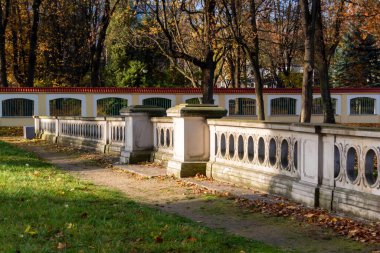 Podlasie Versailles. Branicki Park 'ta sonbahar, Biaystok, Polonya