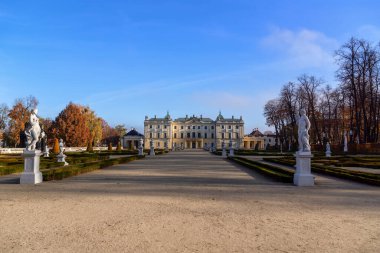Podlasie Versailles. Branicki Park 'ta sonbahar, Biaystok, Polonya