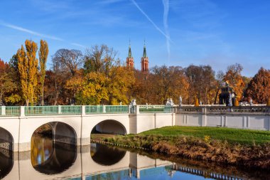 Podlasie Versailles. Branicki Park 'ta sonbahar, Biaystok, Polonya