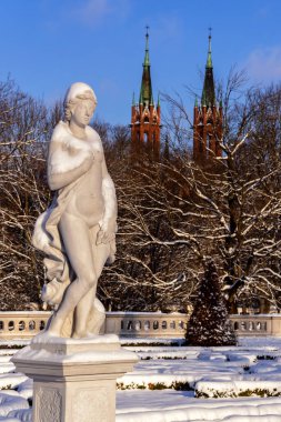 Biaystok, Polonya 'daki Branicki Sarayı' nın bahçesinde kış mevsimi