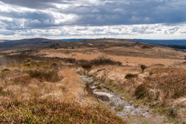 Arre Dağlarında yürüyüş, Brittany, Fransa