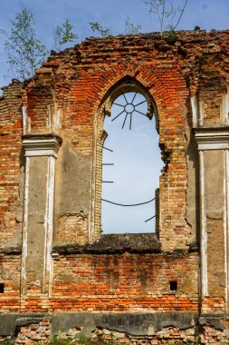 Jawka, Podlasie, Polonya 'daki St. Anthony Kilisesi kalıntıları.