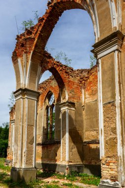 Jawka, Podlasie, Polonya 'daki St. Anthony Kilisesi kalıntıları.