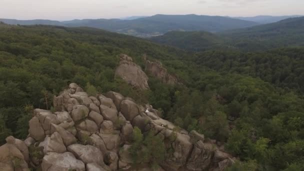 Ukrayna Nın Karpat Dağları Ndaki Dovbush Kayalarının Hava Manzarası Nsansız — Stok video