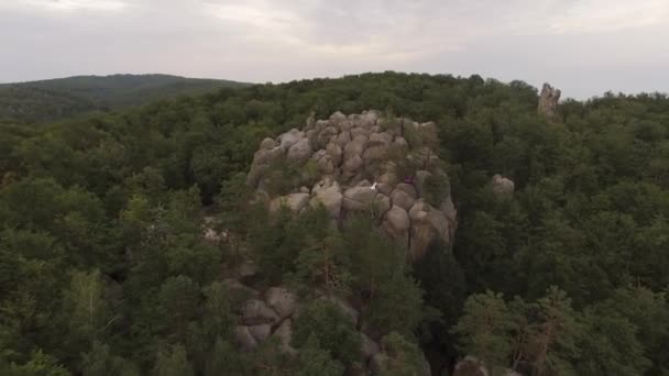 Πτήση Πάνω Από Βουνά Peaks Sunset Πτήση Πάνω Από Δάσος — Αρχείο Βίντεο