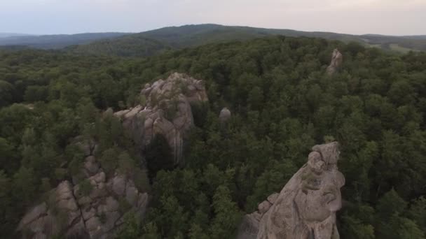 Flug Über Mountains Peaks Sonnenuntergang Flug Über Wald Und Berge — Stockvideo