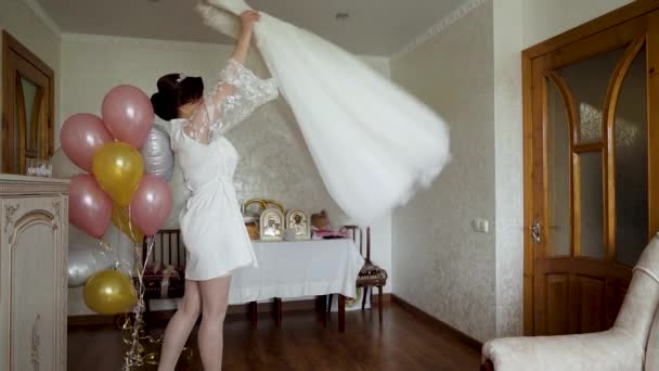 Bride Tosses Dancing Her Dress Slow Motion Shot High Quality — Stok Video