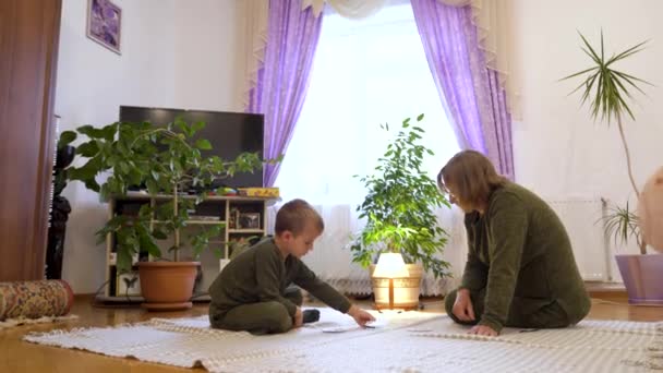 Grandma Playing Her Grandson Room Floor Grandson Visiting His Grandmother — Video Stock