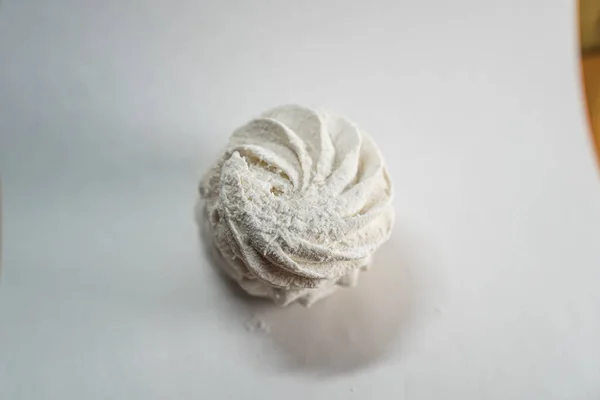 Marshmallow Candy Coco Sobre Fundo Branco Neve Foto Alta Qualidade — Fotografia de Stock