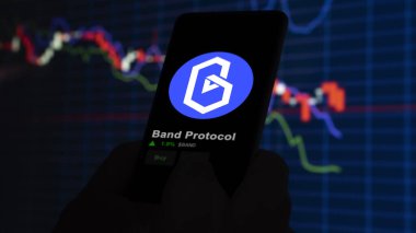 19 Eylül 2023. Bando Protokolü 'nün fiyatını analiz eden bir yatırımcı, kripto $BAND limitin üzerine çıktı ve fiyatın üstüne çıktı..