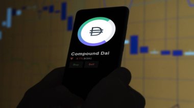 19 Eylül 2023. Dai bileşiğinin fiyatını analiz eden bir yatırımcı, kripto $CDAI limitin üzerine çıktı ve fiyatın üstüne çıktı..