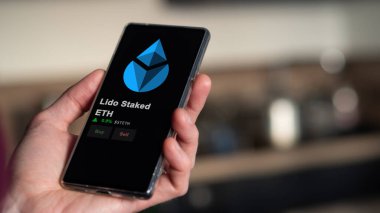 19 Eylül 2023. Lido Stook ETH 'in fiyatını analiz eden bir yatırımcı, kripto $STETH limitin üzerine çıktı, STETH ve fiyatın üstüne çıktı..