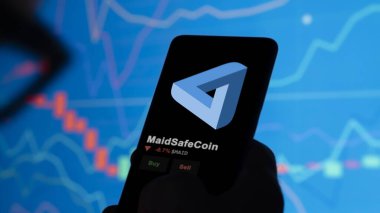 19 Eylül 2023. MaidSafeCoin 'in fiyatını analiz eden bir yatırımcı, MAID şifresi limitin üzerine çıktı, MAID ve fiyatın üstüne çıktı..