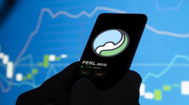 19 Eylül 2023. PerL.eco 'nun fiyatını analiz eden bir yatırımcı, perl limitinin üzerine çıktı ve fiyatın üstüne çıktı..