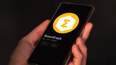 19 Eylül 2023. SmartCash 'in fiyatını analiz eden bir yatırımcı, kripto $SMART limitin üzerine çıktı ve fiyatın üstüne çıktı..
