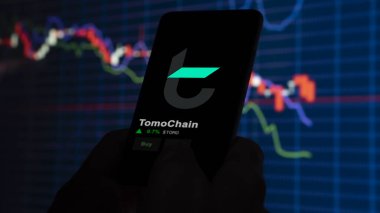 19 Eylül 2023. TomoChain 'in fiyatını analiz eden bir yatırımcı, TOMO limitinin üzerine çıktı ve fiyatın üstüne çıktı..