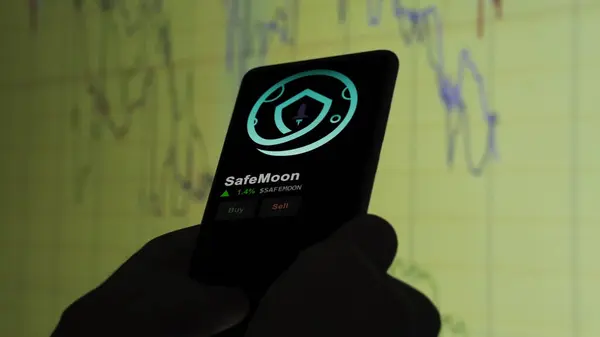 Güvenli Ay 'ın fiyatını analiz eden bir yatırımcı, kripto $SAFEMOON limitin üzerine çıktı ve fiyatın üstüne çıktı..