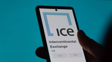 Bir değiş tokuş ekranında Kıtalararası Değişim logosu. Kıtalararası Borsa Fiyat Hisseleri, bir cihazda ICE $.
