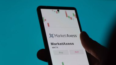 Bir değiş tokuş ekranında MarketAxess logosu. MarketAxess hisse senetleri, bir cihaza $MKTX.