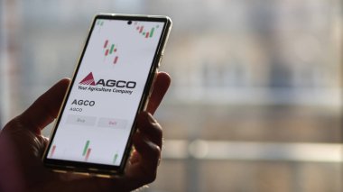 09 Kasım Bir değiş tokuş ekranında AGCO logosu. Tarım Şirketi hisse senetleri, bir cihaza AGCO $.