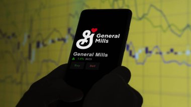 15 Ocak 2024. General Mills 'in logosu bir değiş tokuşun ekranında. General Mills hisse senedi fiyatları, cihazda GIS $.