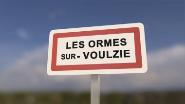 Les Ormes-sur-Voulzie 'nin şehir işareti. Les Ormes sur Voulzie 'nin girişi, Seine-et-Marne, Fransa