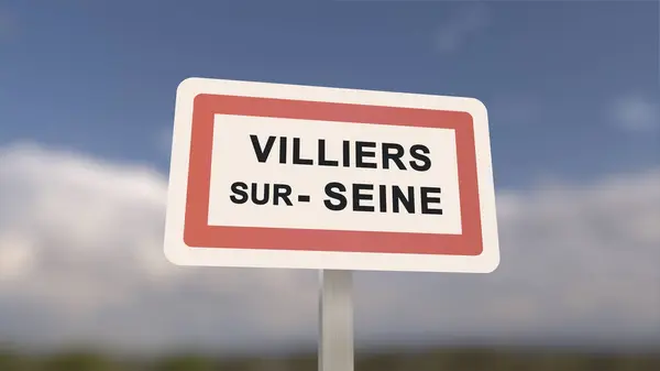 City sign of Villiers-sur-Seine. Entrance of the town of Villiers sur Seine in, Seine-et-Marne, France