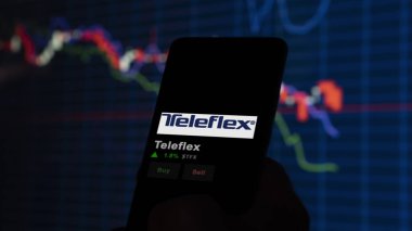 15 Ocak 2024. Takas ekranında Teleflex 'in logosu. Teleflex hisse senetleri, TFX $bir aygıt üzerinde.