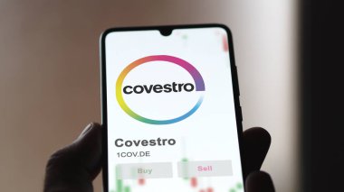 26 Mart 2024, Frankfurt, Almanya, 1COV Covestro 'yu analiz eden yatırımcı, hisse senedi borsasında hisse sahibi.