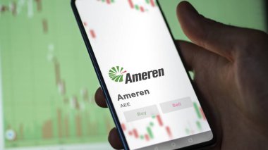 24 Nisan 2024. Bir değiş tokuş ekranında Ameren 'in logosu. Ameren hisse senetleri, bir cihazda AEE $.