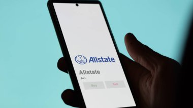 24 Nisan 2024. Değiş tokuş ekranında Allstate 'in logosu. Tüm eyalet hisse senetleri, bir cihaza $All.