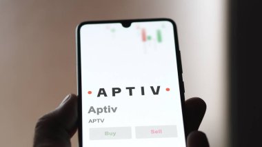 24 Nisan 2024. Takas ekranında Aptiv 'in logosu var. Uygun fiyat hisseleri, bir cihazda APTV $.