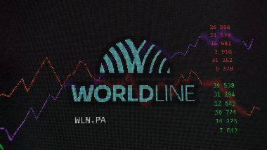 13 Nisan 2024, Paris, Fransa. Değiş tokuş ekranındaki Worldline logosuna yaklaş. Veolia hisse senetleri, bir cihaza WLNPA $.