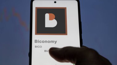 Bir takas ekranında (BICO) biiconomy logosunu kapatın. (BICO) Biyonik fiyat hisseleri, bir cihaza BICO $.