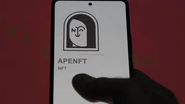 在交易所的屏幕上关闭 Nft Apenft的标识 Nft Apenft价格股票 一个装置上的Nft美元 — 图库照片